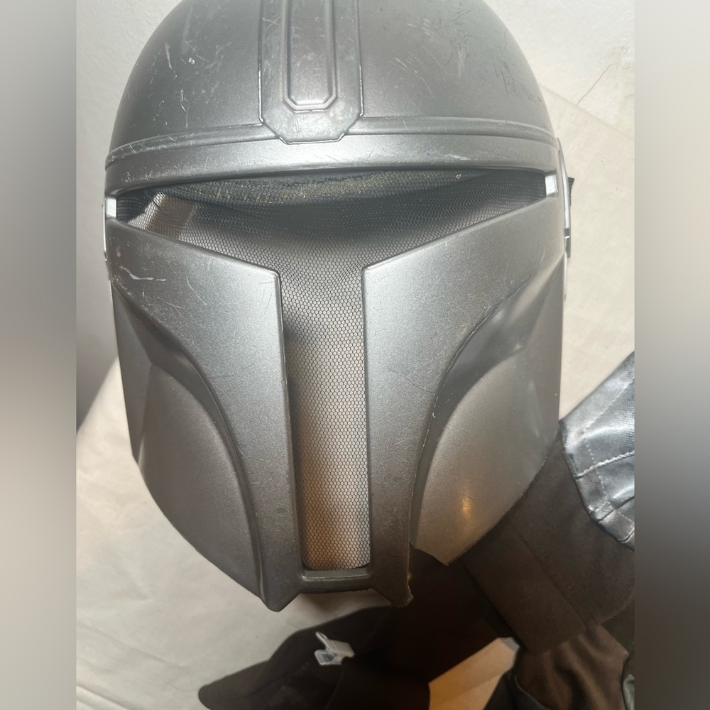 Disney Mandelorian Star Wars Size 4 - Picture 3 of 12